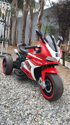 Vendo Moto eletrica bandeirantes 12v speed GT vermelha