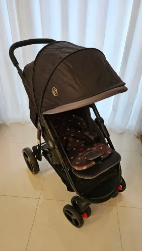 Carrinho + Bebê conforto Cosco Travel System Nexus