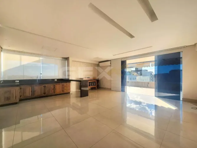 Cobertura linear à venda no bairro Manoel Valinhas, 4 quartos sendo 1 suíte.