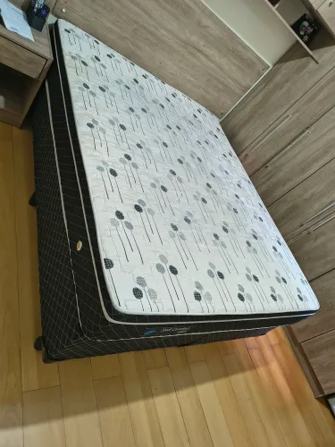 Cama Box Queen Size + Colchão Ecoflex Soft Comfort (Seminova)