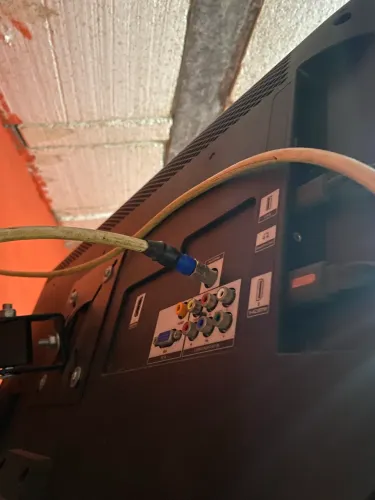 TV AOC 32? LED Seminova