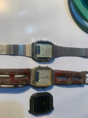 coleção de quatro relógios de pulso Casio / cirzem c defeito