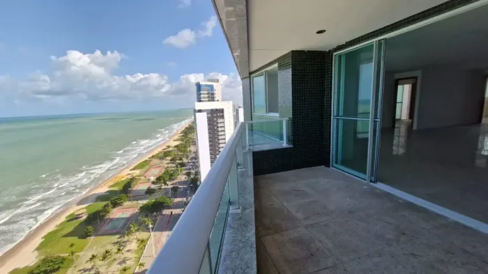Apartamento na Av. Boa Viagem | 187m² | 4 suítes | andar alto | lazer completo em Pina - R