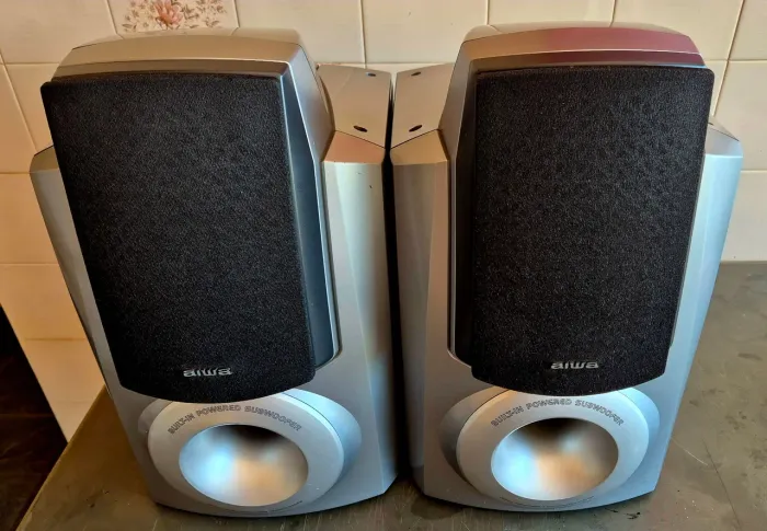 Caixas Aiwa F959