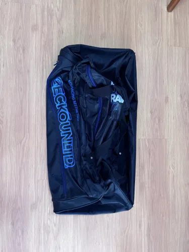 Bolsa de viagem ecko unltd (preta e azul)