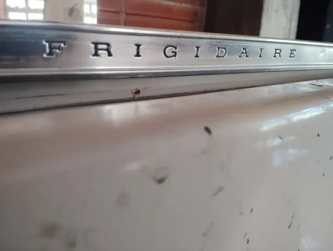 Geladeira Frigidaire 