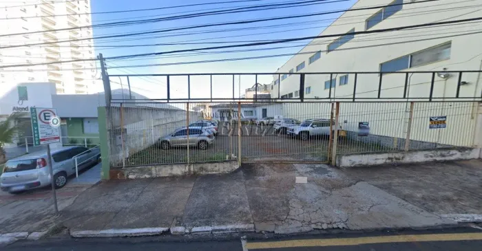 Terreno à venda em Cambé
