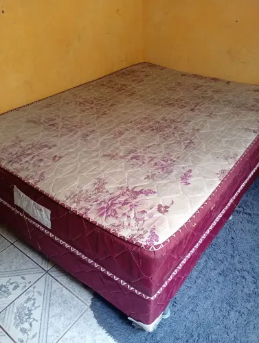 Cama box casal.
