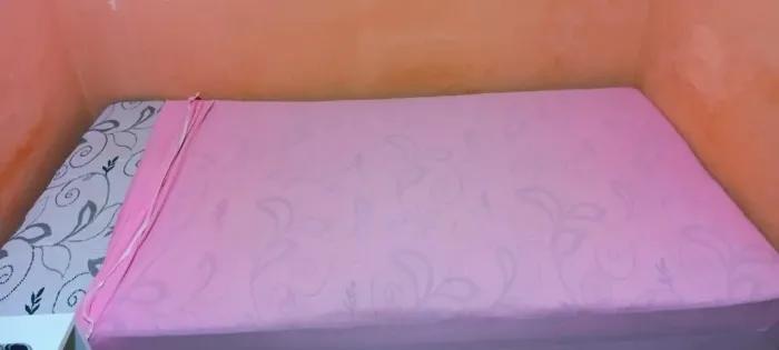 cama box solteirao d33 semi nova acompnha capa e coberta e um traveseiro