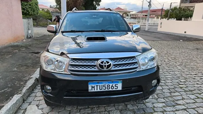 Toyota Hilux SW4 SRV D4-d 4X4 3.0 TDI Dies. AUT 2010