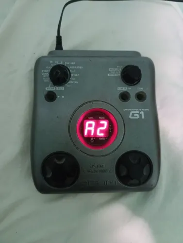 Pedal Zoom G1 - guitarra
