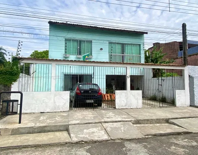 VENDO EXCELENTE CASA DUPLEX NA ESTRADA DO CAIXA PARAH