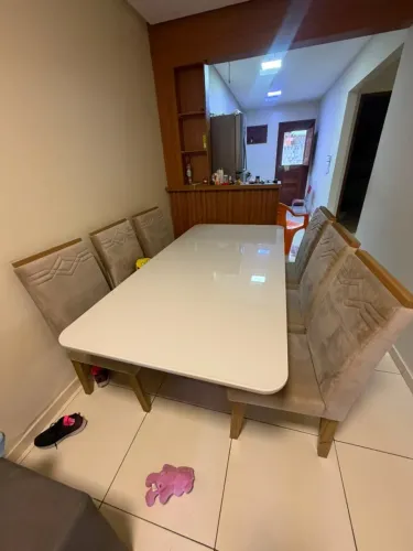 Mesa tampo de vidro com 6 Cadeiras