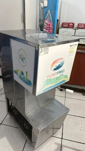 Máquina de Sorvete e Açaí