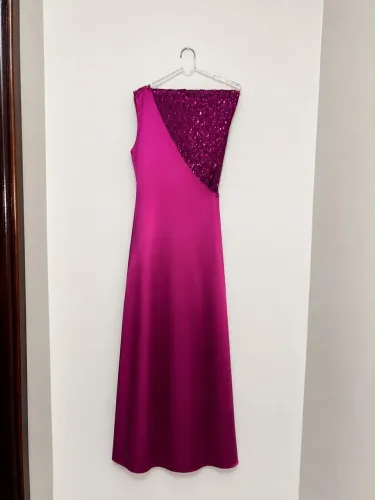Vestido cetim Italiano e Paetê (P)