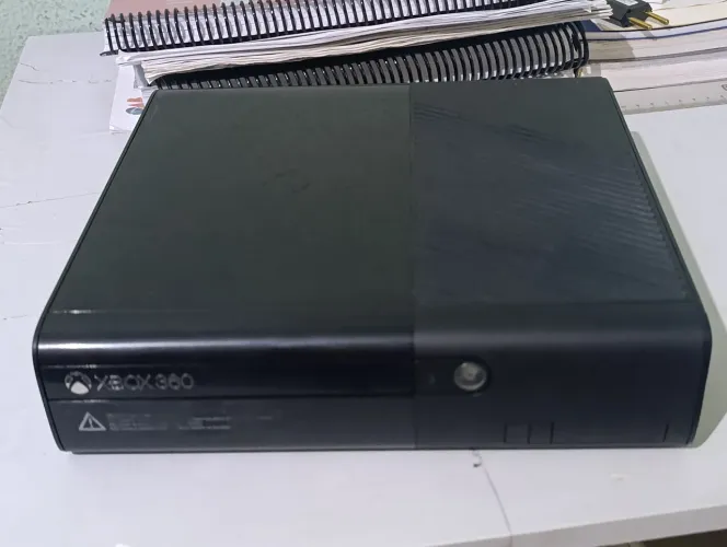 Xbox 360 com DEFEITO ( LUZ VERMELHA )