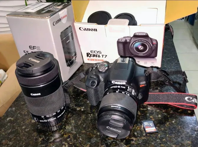 KIT Câmera Canon EOS Rebel T7 + Lente 18-55mm IS II + Telefoto 55-250mm + SD 64GB