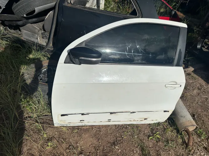 Saveiro G5 Porta dianteira esquerda 