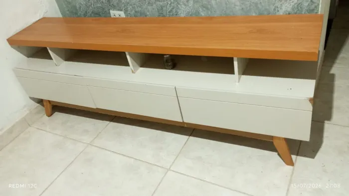 Raque semi novo  só tá com alguns  detalhes  mais é bem pouco 