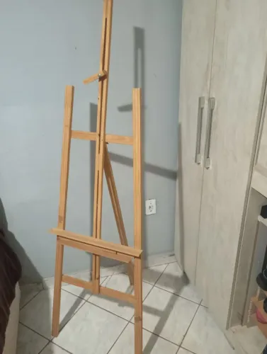 Tripé para quadros 