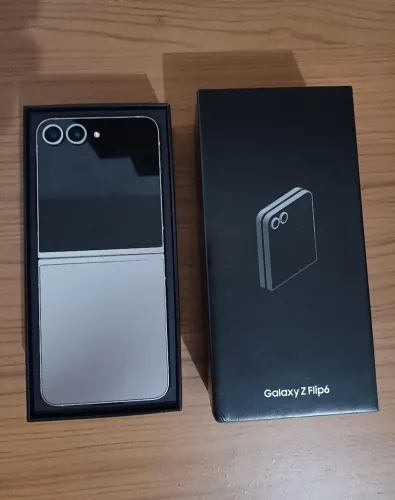 Galaxy Z Flip 6 512GB / 12GB RAM 