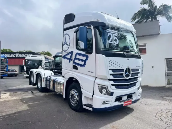 Mercedes Benz Actros 2548 6x2 24/25 Selectrucks