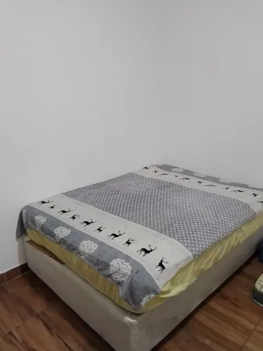 Cama de casal 150