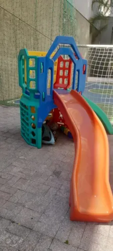 Play ground lindo super conservado