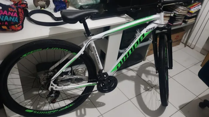 Bicicleta nova aro 29 bike top