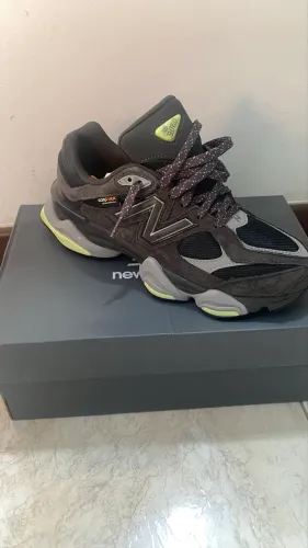 Tênis New Balance 9060 novo