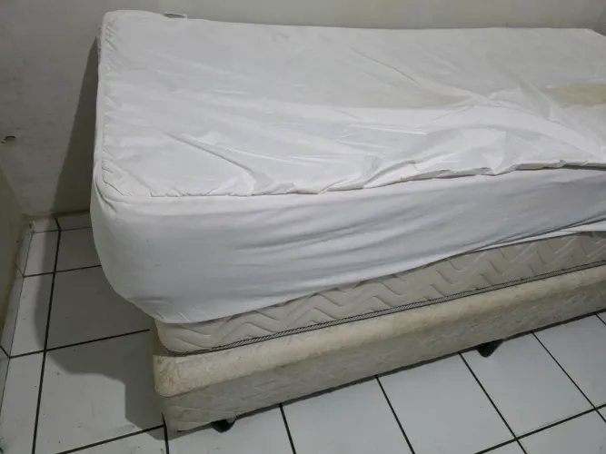 Cama Box Solteiro + Colchão Bambu (Excelente Estado) + Colchão Extra Opcional