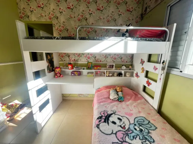 Beliche Infanto Juvenil com Cama Extra , escrivaninha e prateleira