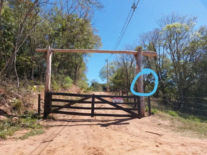Haras e Galpão Comercial