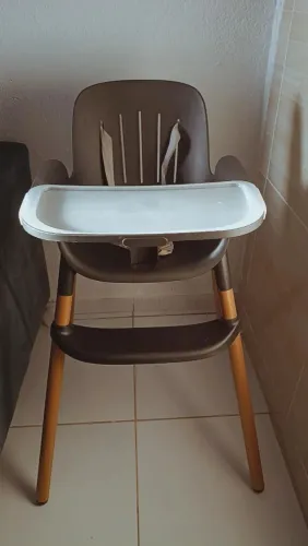 Cadeirinha de alimentação BURIGOTTO preta