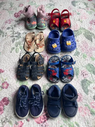 Lote calçados menino 21/22