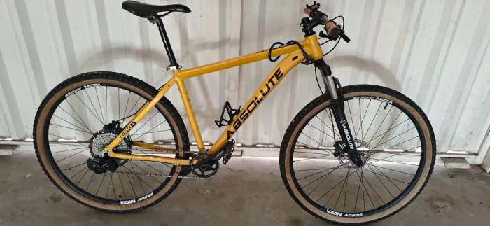 Vendo uma aro 29 da absolute 12 V bicicleta de ciclismo