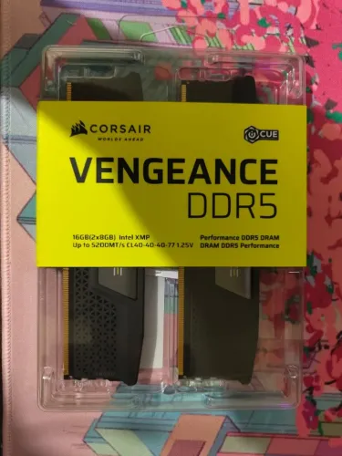 Memória RAM 16GB (2x8GB) DDR5 5200MHz Corsair Vengeance