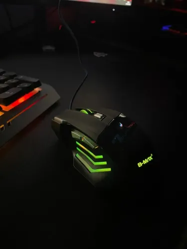 Mouse Gamer X7 Rgb 2400 Dpi 7 Botões Usb Led Ergonômico