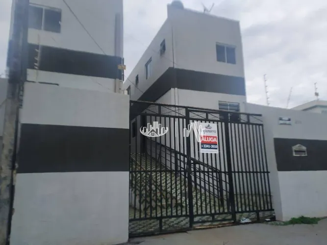 Kitnet com 1 quarto para alugar, 65 m² por R$ 750/mês - Colinas - Londrina/PR