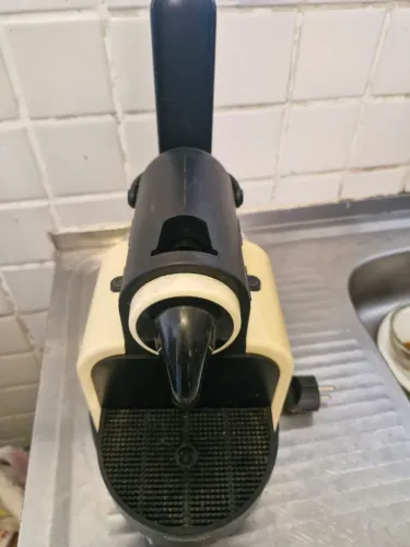 Vendo máquina café expresso Nespresso, ótimo estado.