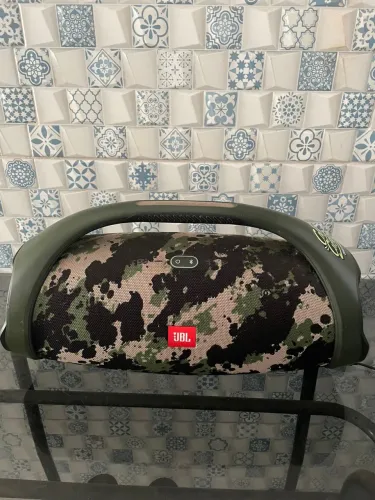 Caixa JBL boombox2 camuflada
