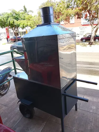 Vendo carrinho para venda de churrasquinho