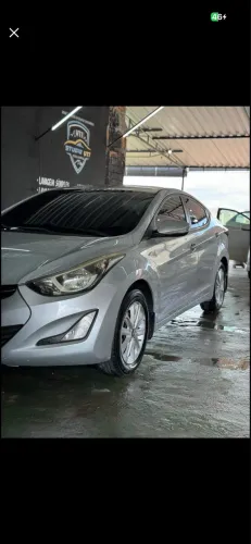 Hyundai Elantra GLS 2.0 16V Flex Aut. 2015