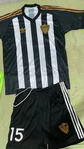 Dois jogo de uniforme incluindo meião e calção, para o seu time de futebol !!
