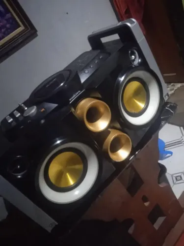 Mini Hi-Fi System FWP2000/78 leia descriç