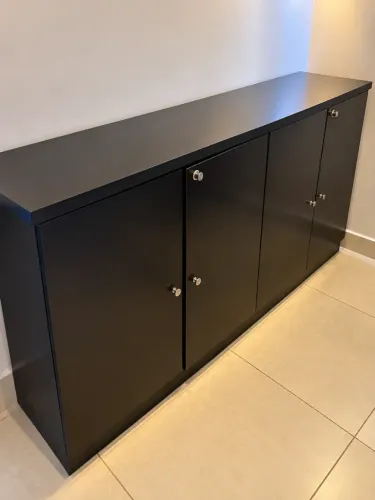 Ármario 4 portas preto