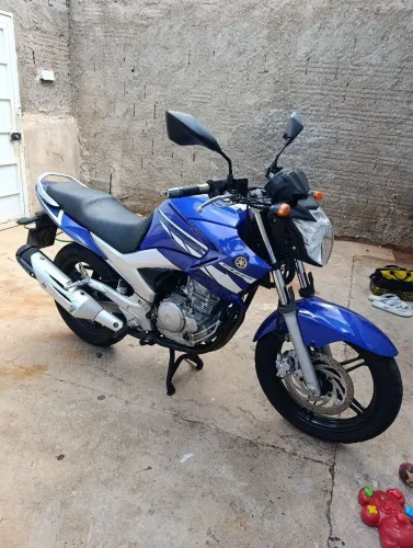 YAMAHA/FAZER YS250