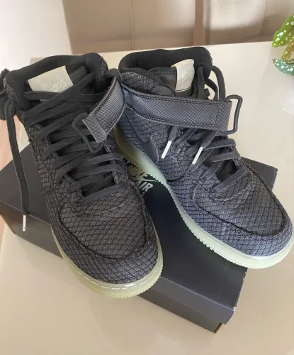 Tênis Nike Air Force 1 Mid 
