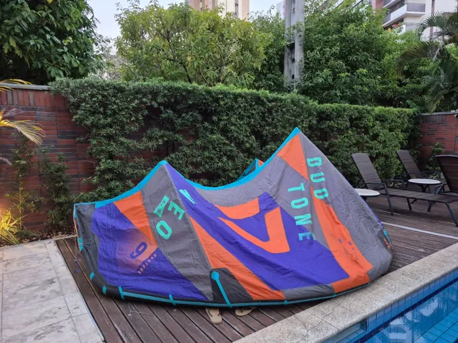 Kite Duotone Neo SLS 9m (2024) - Impecável / Sem Reparos