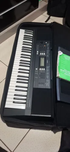 Teclado psr e343 muito novo